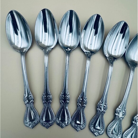 Set Of 8 Towle OLD COLONIAL 18/10 Stainless Place Oval Soup Spoons - Picture 3 of 6